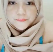 Tantri Jilbab sange binal colmek