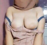 Tika Jilbab coklat tobrut