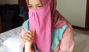 Wanita Hijab Pink Sange Binal Ngewe yuk