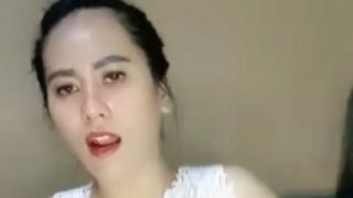 Mbak Ichie Remas Nenen mainin Dildo Geter