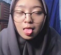 Mom Biti Ukhti Host Binal Menggoda