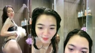 SugarBaby Monica Live Mandi Seksi Hot Abis!