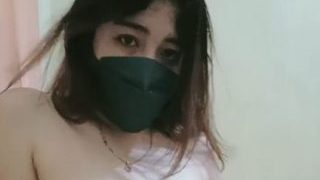 Utingnya Gak Sengaja Nongol Sayang Pas Live