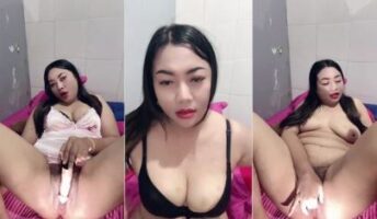 Tante Semok Abis Nyebat Lanjut Omek Pake Dildo HOT51