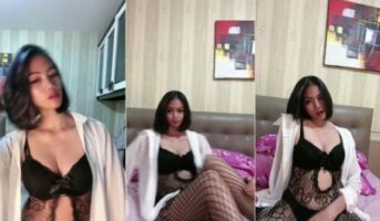 Tampil Bugil Lingerie Hitam Miss Azkaa Bondol Mango