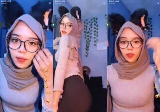 Dera Angela Hijabers Melet Lidahnya Panjang Bigo Live